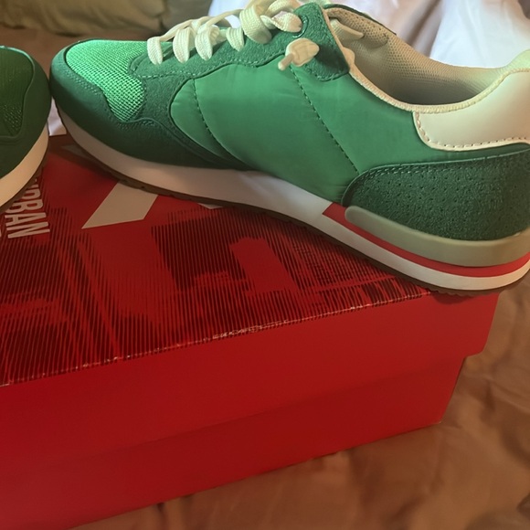 Brand new xti tennis shoes - Picture 4 of 4